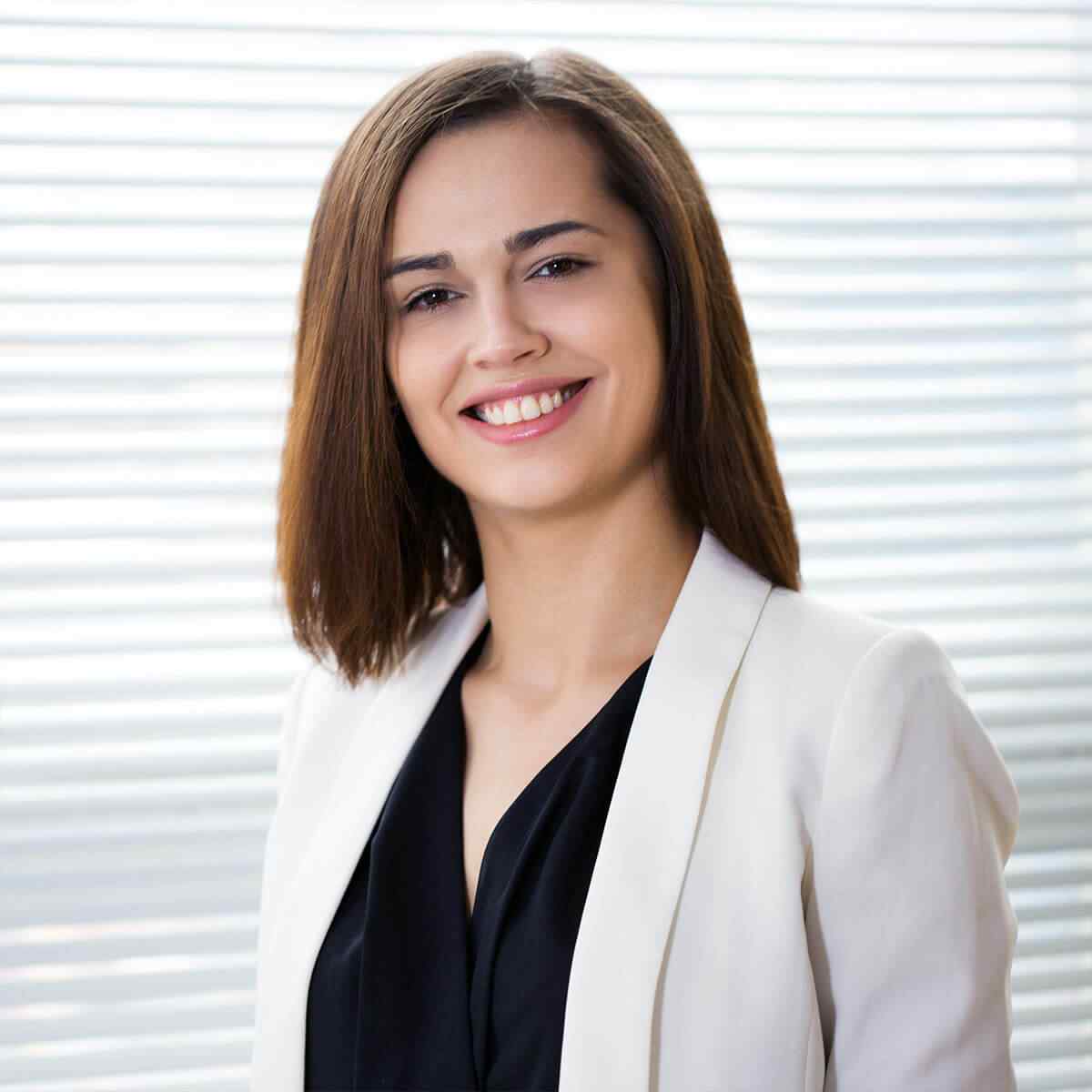 https://www.three-hands.com/wp-content/uploads/2018/01/img-team-member-02.jpg